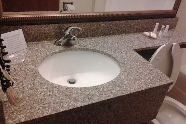 Owens Downtown Toledo BridgePointe Inn & Suites By Hollywood Casino (Northwood)